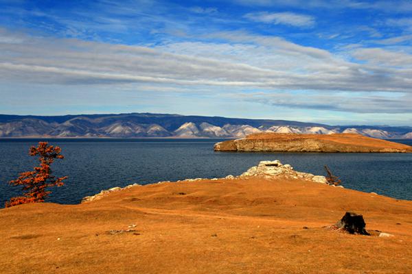 秋季贝加尔湖畔