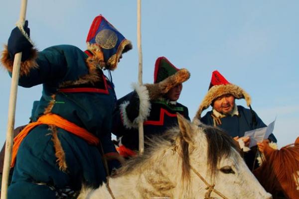 那达慕上的蒙古人