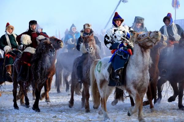 “冬季冰雪那达慕”摄影体验团