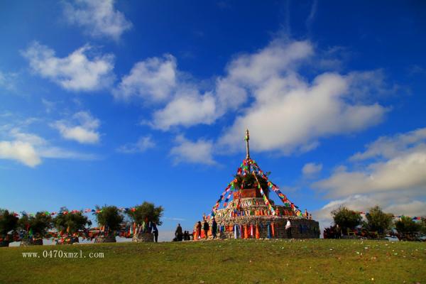 敖包山上的祭祀活动